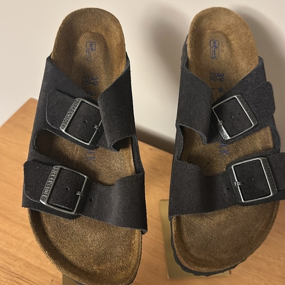 Women’s Birkenstock Arizona Soft Footbed Suede Sandals- Size 39 / 8-8 1/2 - Picture 2 of 9